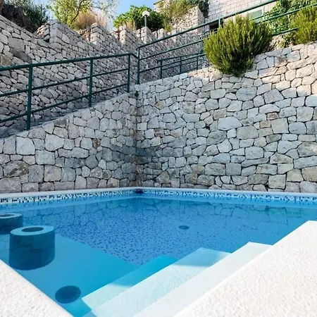 Appartement With Pool *