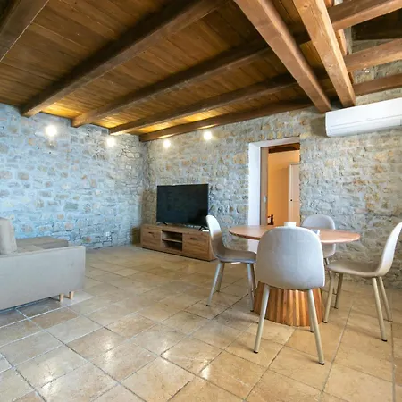 Appartement With Pool Brela