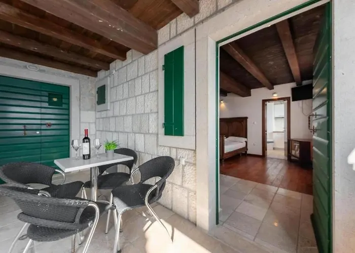 Apartamento With Pool Brela
